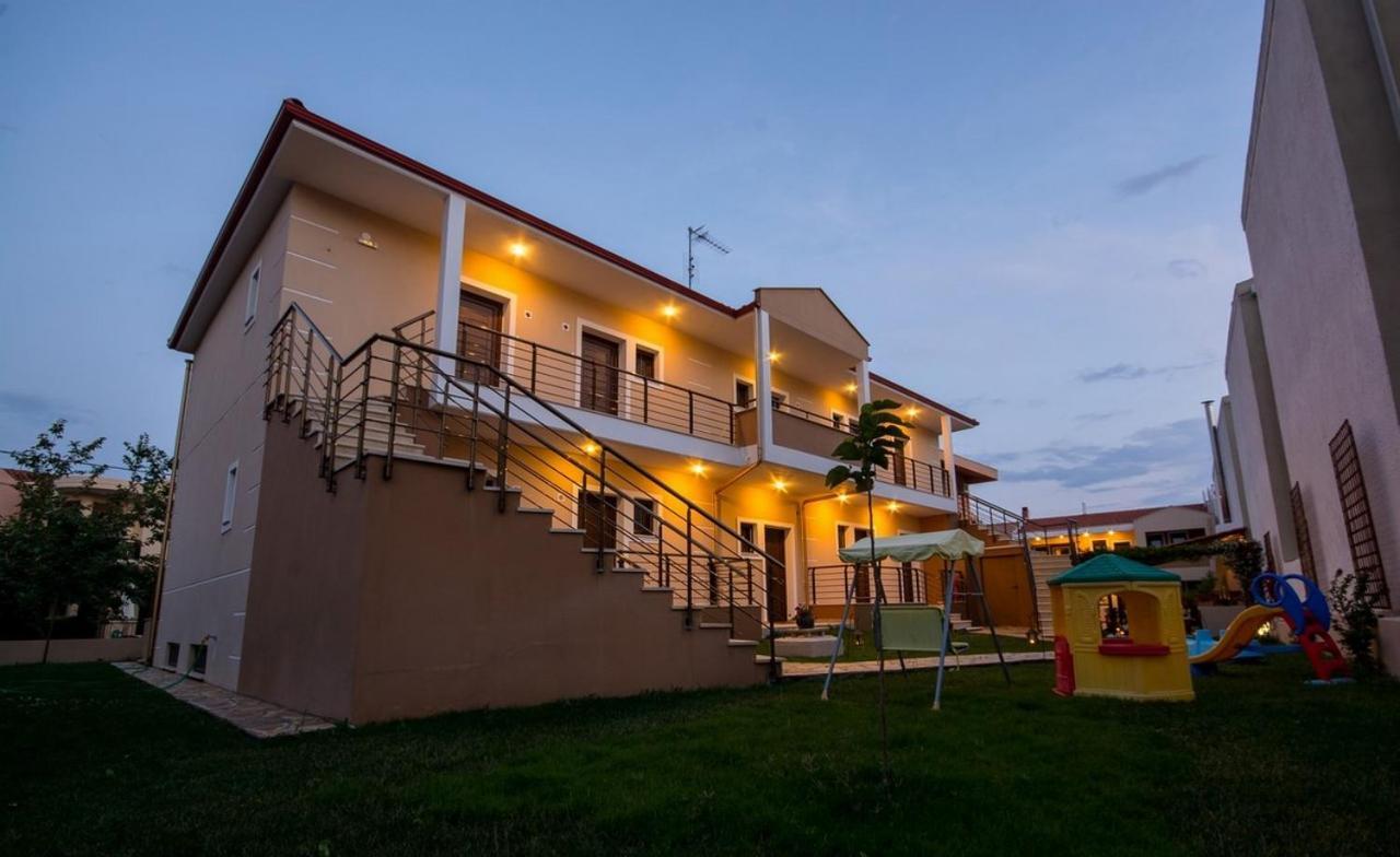 Studio Nikiti Beach Exterior foto