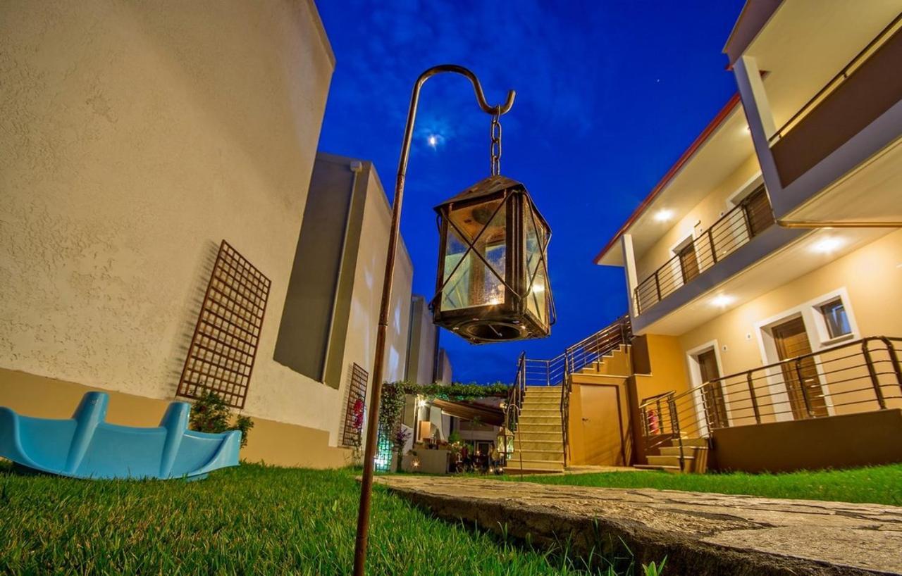 Studio Nikiti Beach Exterior foto