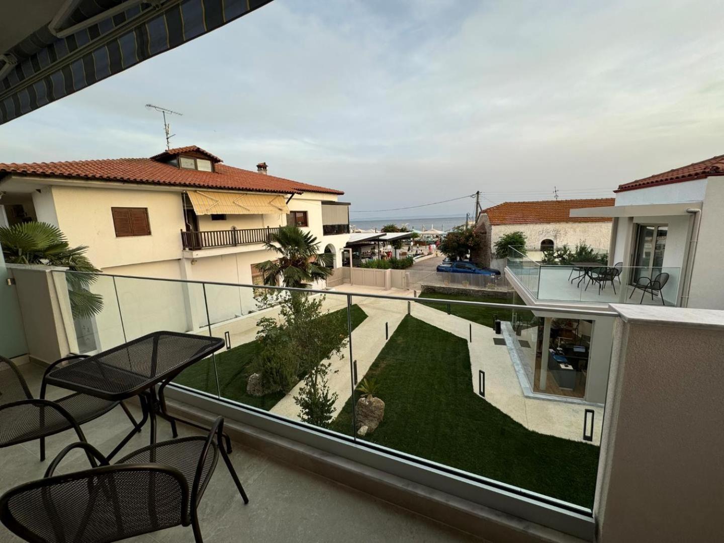 Studio Nikiti Beach Exterior foto