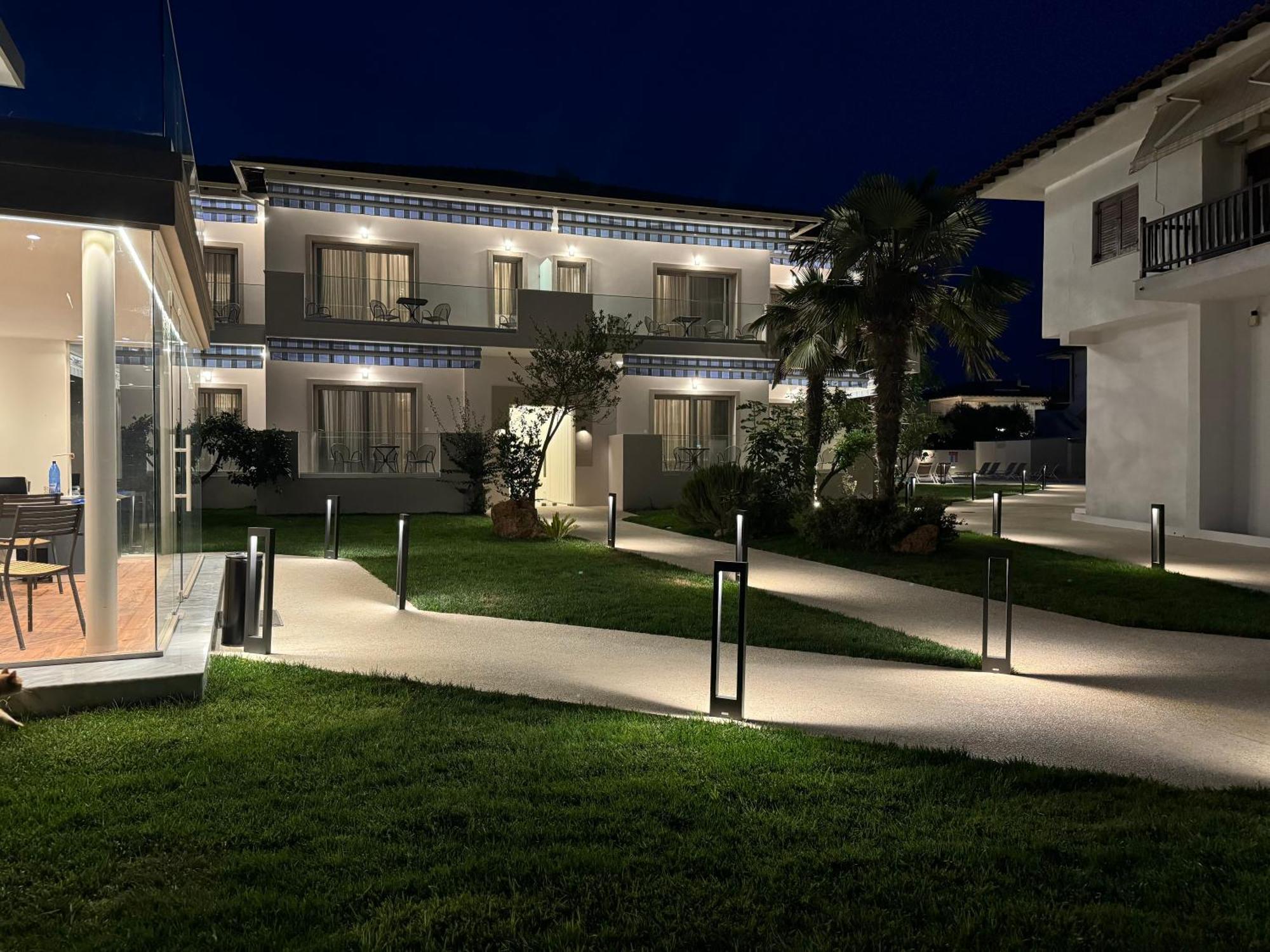 Studio Nikiti Beach Exterior foto